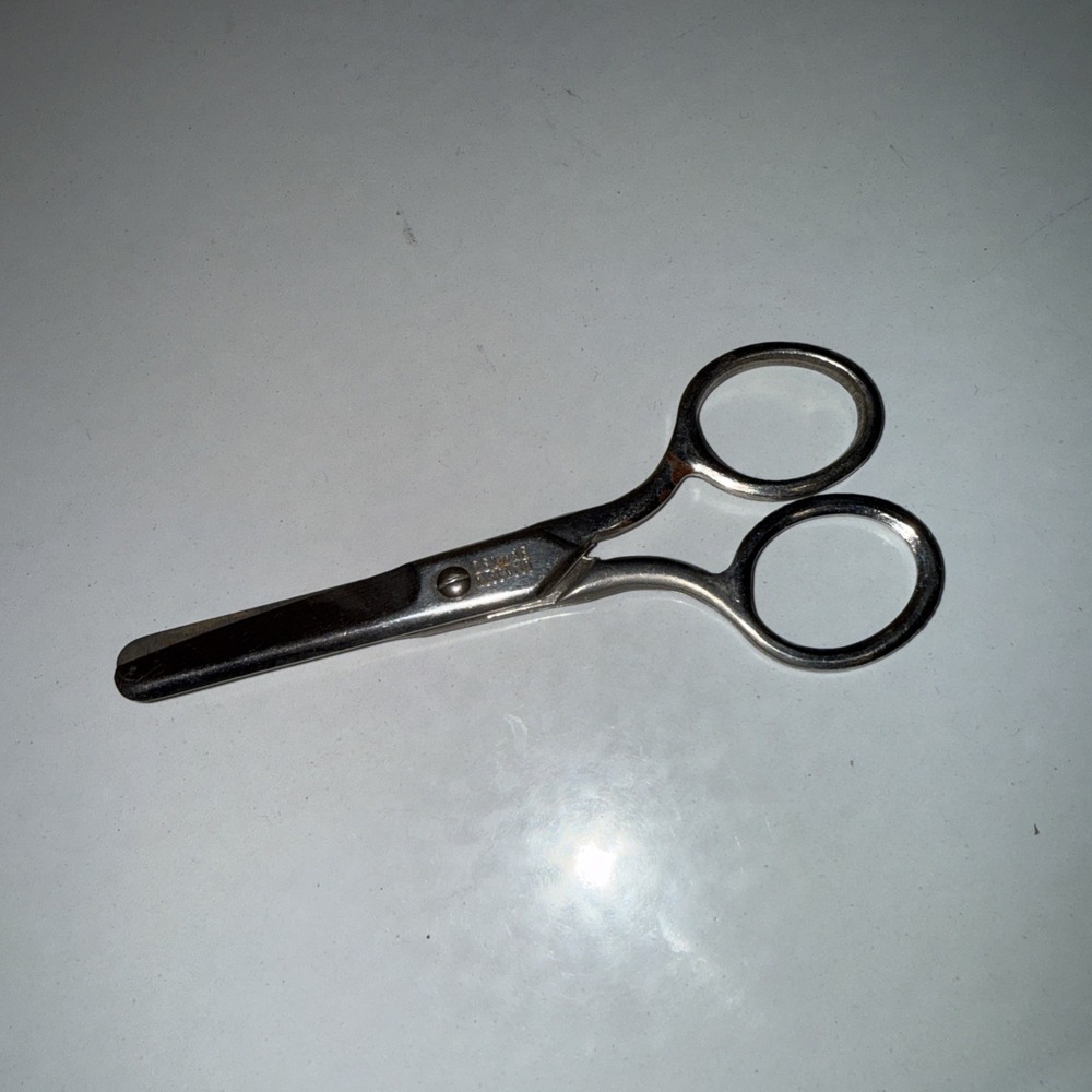 Vintage Scissors Delux Kleencut Forged S USA 4"